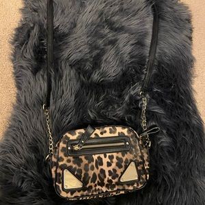 Small cheetah print crossbody bag